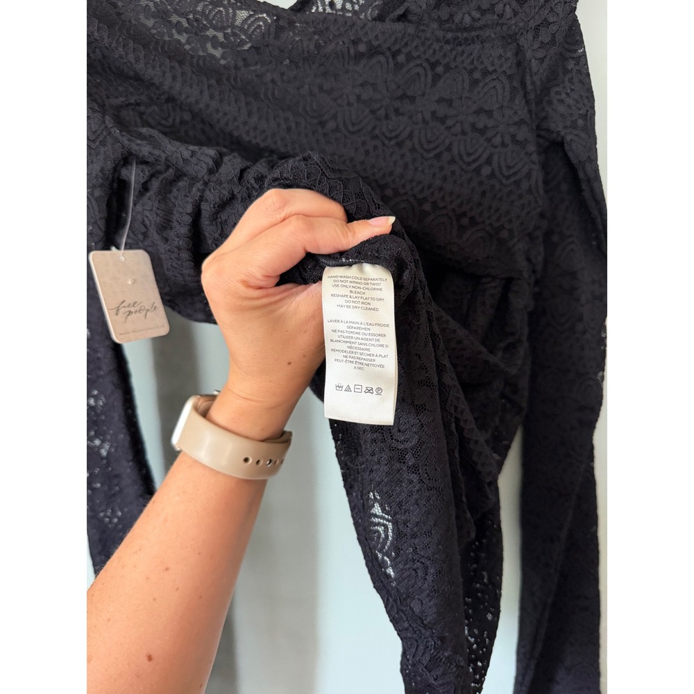 Free People Hold Me Closer Top Black Lace V-Neck Long Sleeve Shirt Large NWT NEW - Picture 10 of 10
